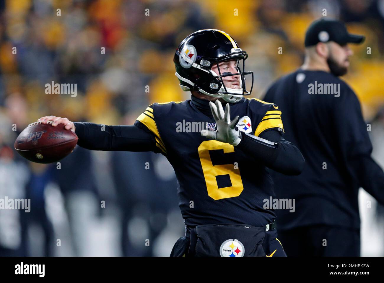 Pittsburgh Steelers quarterback Mason Rudolph warms up before an NFL  football game against the Buffalo Bills in Pittsburgh, Sunday, Dec. 15,  2019. (AP Photo/Keith Srakocic Stock Photo - Alamy