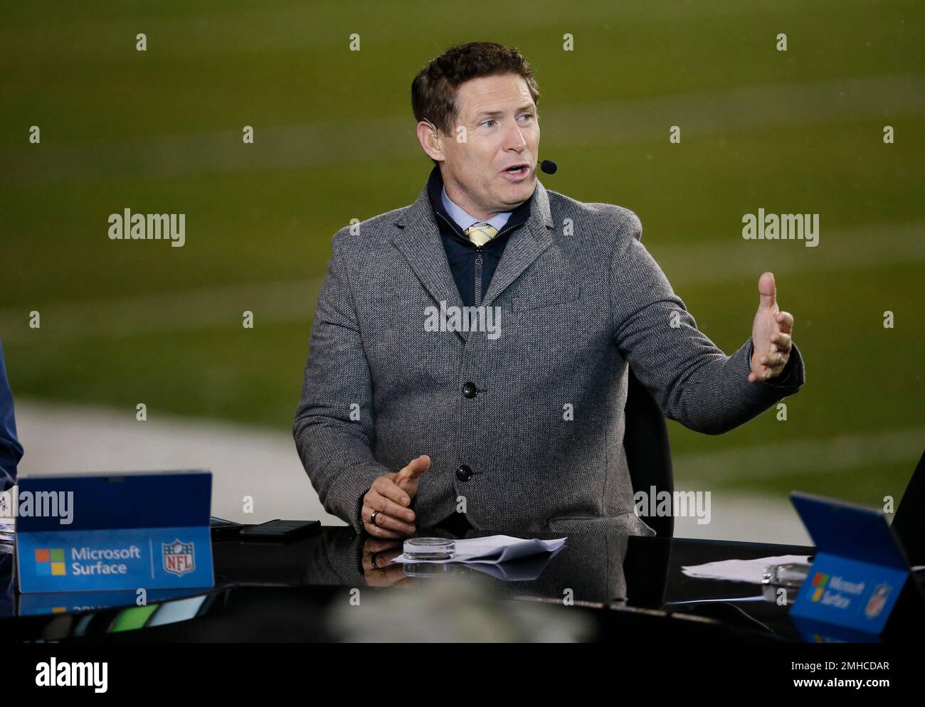 ESPN Monday Night Football sportscasterSteve Young before during an NFL  football game between the New York Giants and the Philadelphia Eagles,  Monday, Dec. 9, 2019, in Philadelphia. (AP Photo/Michael Perez Stock Photo 