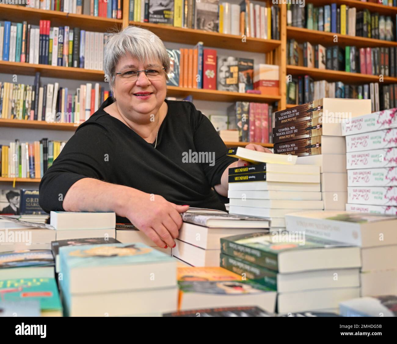 Bernau, Germany. 18th Jan, 2023. Sylvia Pyrlik, bookseller and owner of