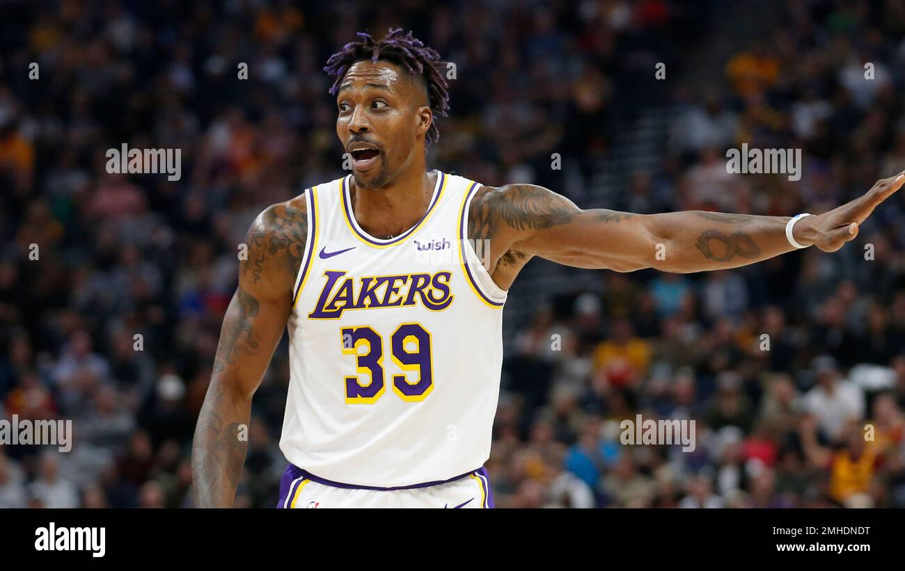 Los Angeles Lakers center Dwight Howard 39 directs a teammate in