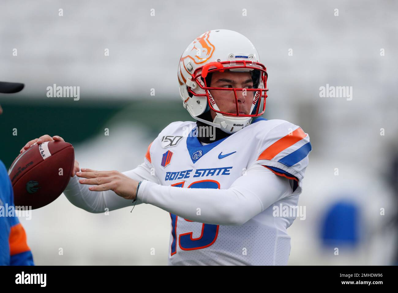 Boise State quarterback Hank Bachmeier (19) warms up before the first half  of an NCAA college football game Friday, Nov. 29, 2019, in Fort Collins,  Colo. (AP Photo/David Zalubowski Stock Photo - Alamy