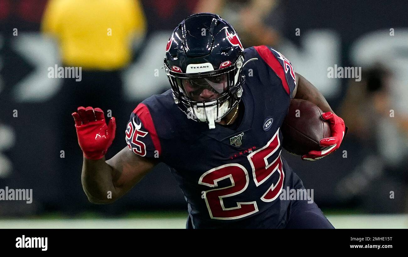 Houston Texans running back Duke Johnson (25) lines up between