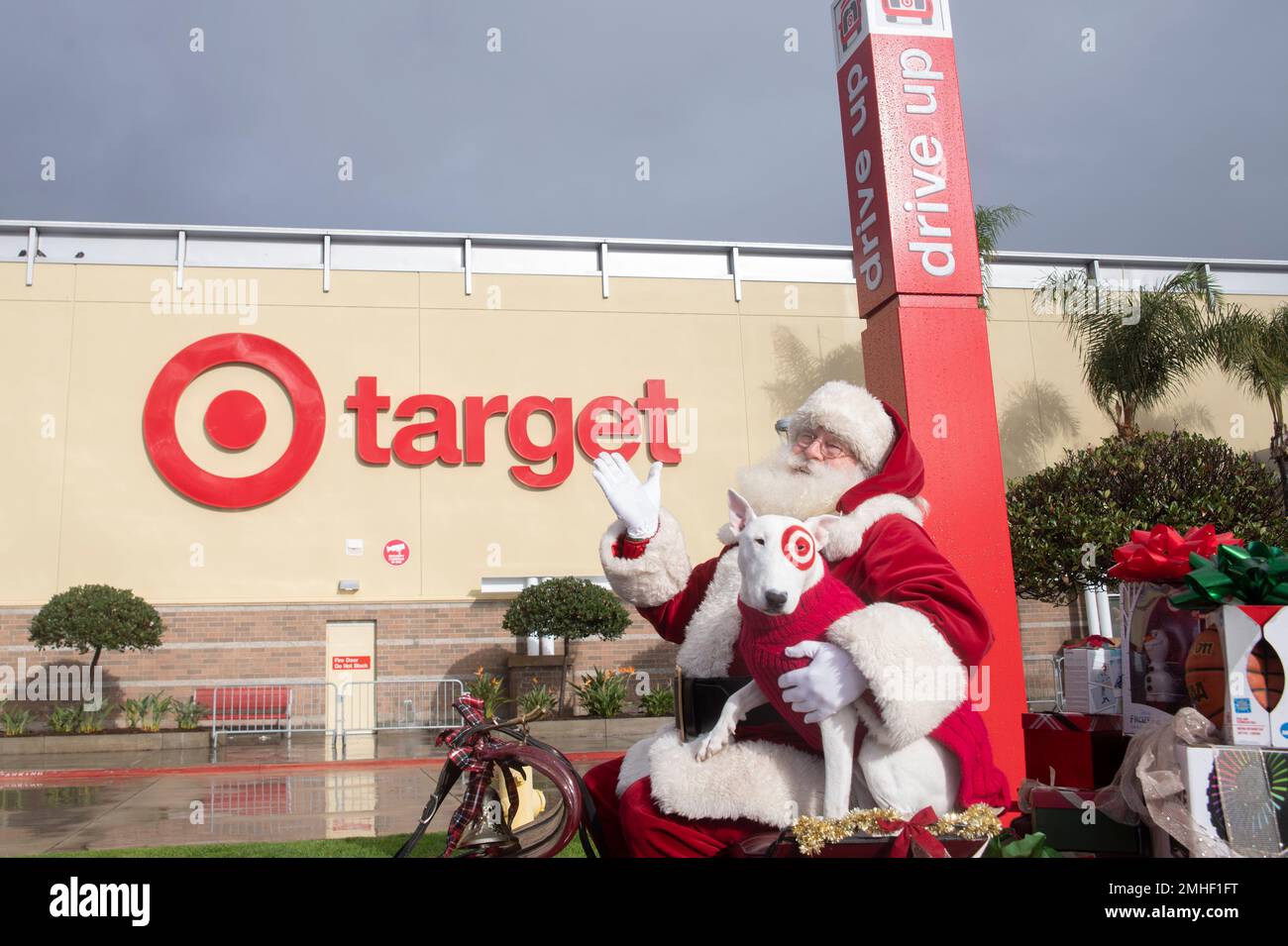 IMAGE DISTRIBUTED FOR TARGET Santa and Bullseye pull up into the