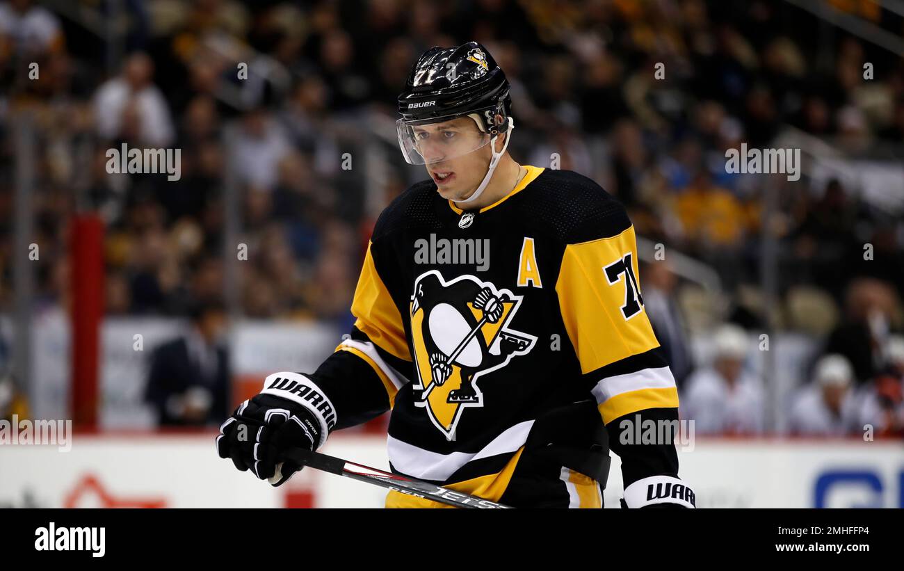 Pittsburgh Penguins' Evgeni Malkin prepares to take a face-off