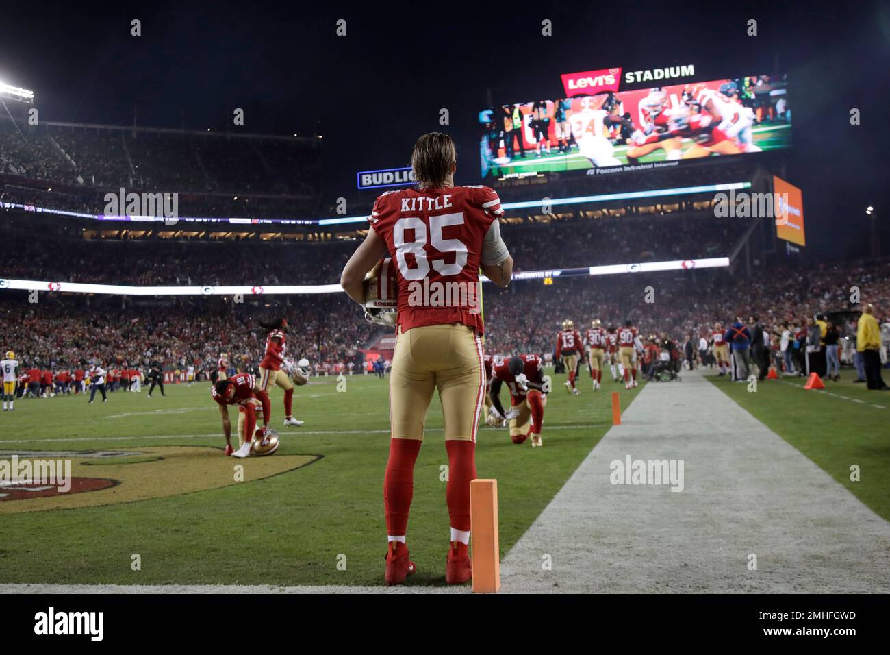 George Kittle San Francisco 49ers Tight End v Green Bay 2019 Images