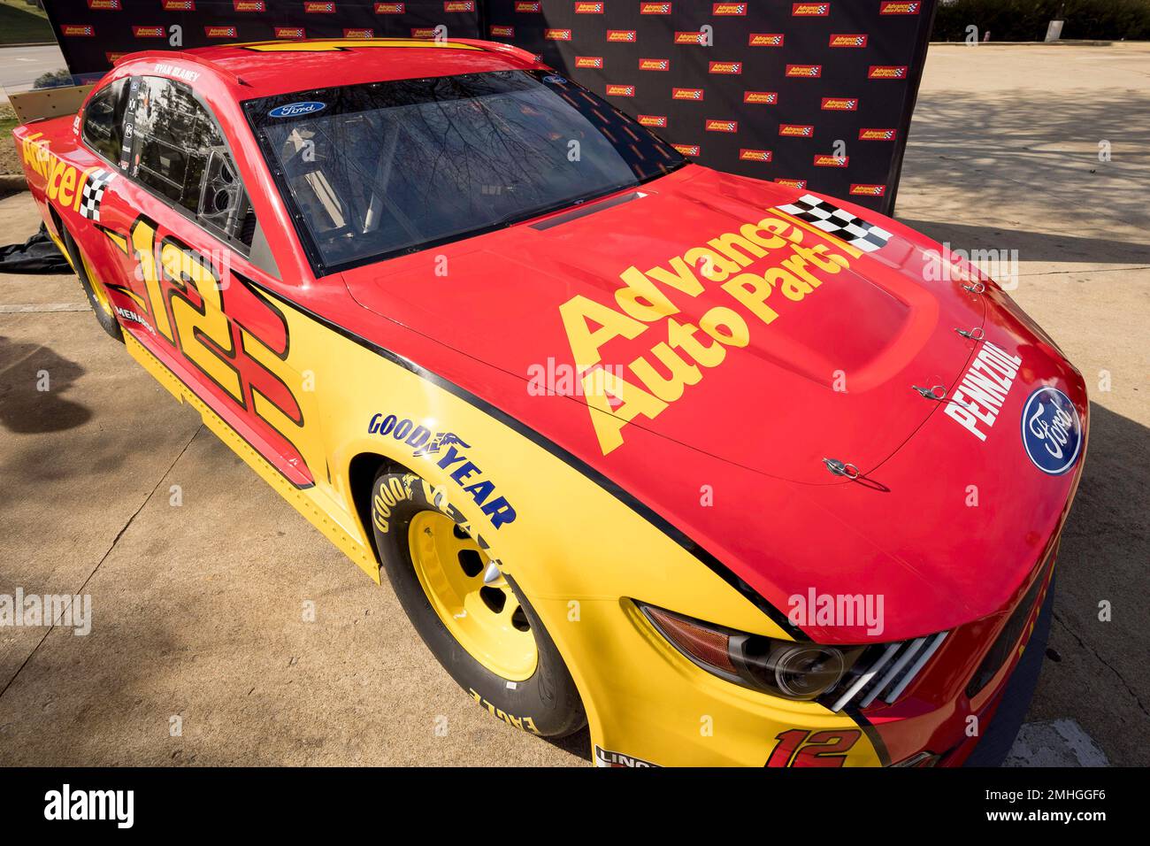 IMAGES DISTRIBUTED FOR ADVANCED AUTO PARTS Raleigh headquartered