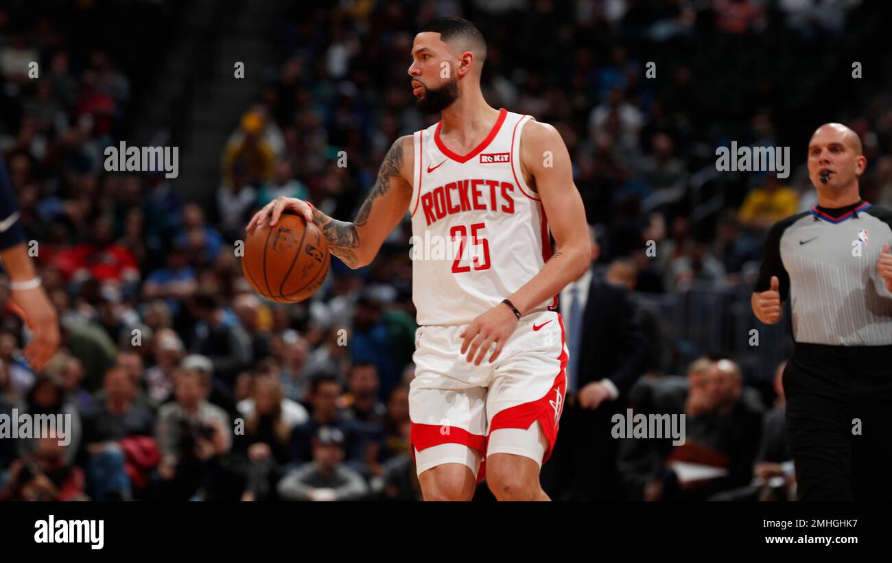 Oakland, United States. 12th Dec, 2019. Golden State Warriors guard Stephen  Curry (30) steals the ball from Houston Rockets guard Austin Rivers (25) in  the second half of game two of the