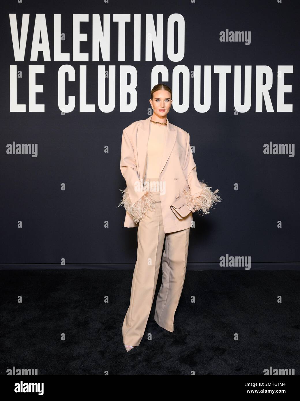 Rosie Huntington-Whiteley Paris Haute Couture S/S 2023 Valentino