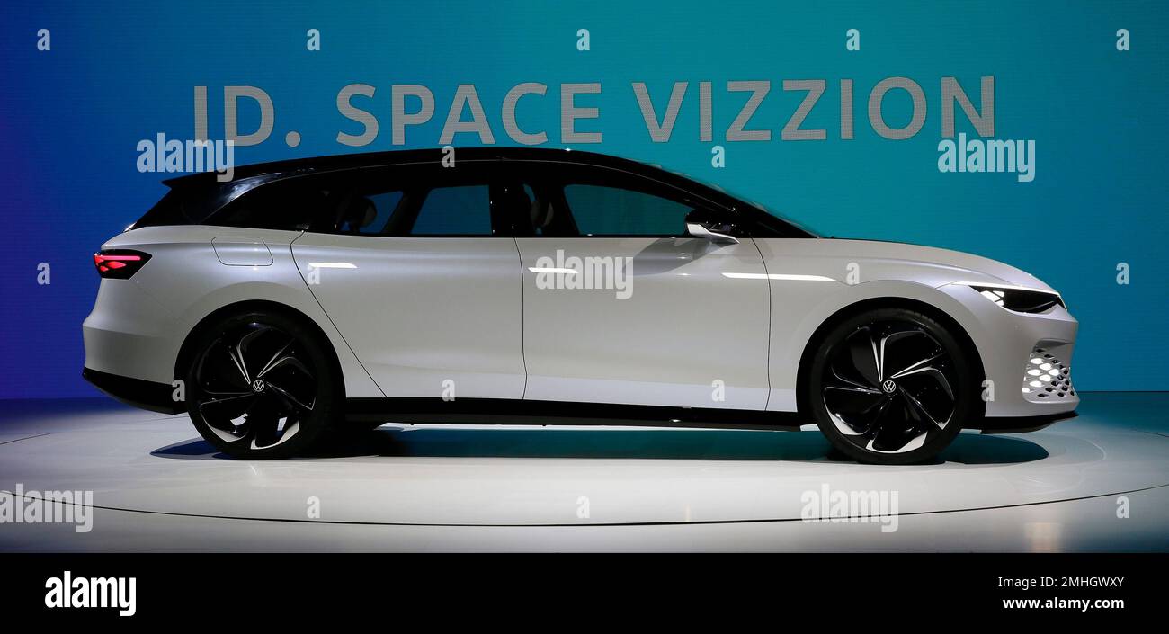 Volkswagen unveils its VW I.D. Space Vizzion autonomous electric ...