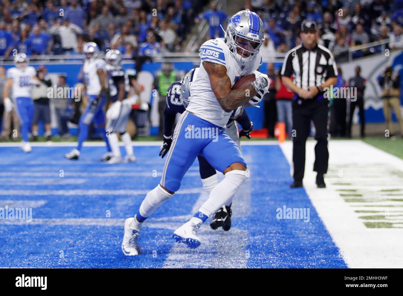 Miami Gardens, Florida, USA. 21st Oct, 2018. Detroit Lions tight end  Michael Roberts (80) is greeted by Detroit Lions wide receiver Marvin Jones  (11) after scoring a touchdown in the third quarter