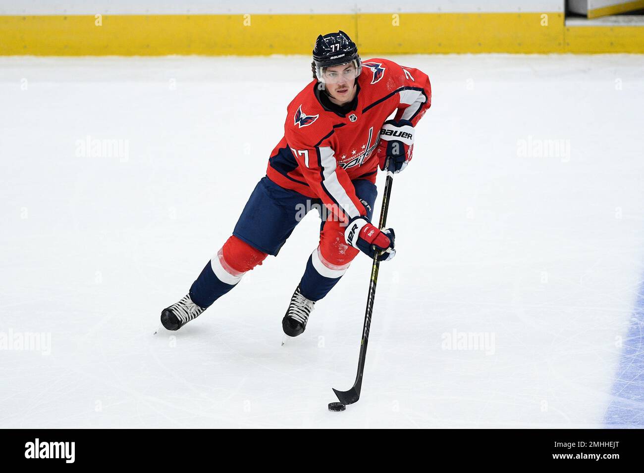 Washington Capitals right wing T.J. Oshie (77) skates with the
