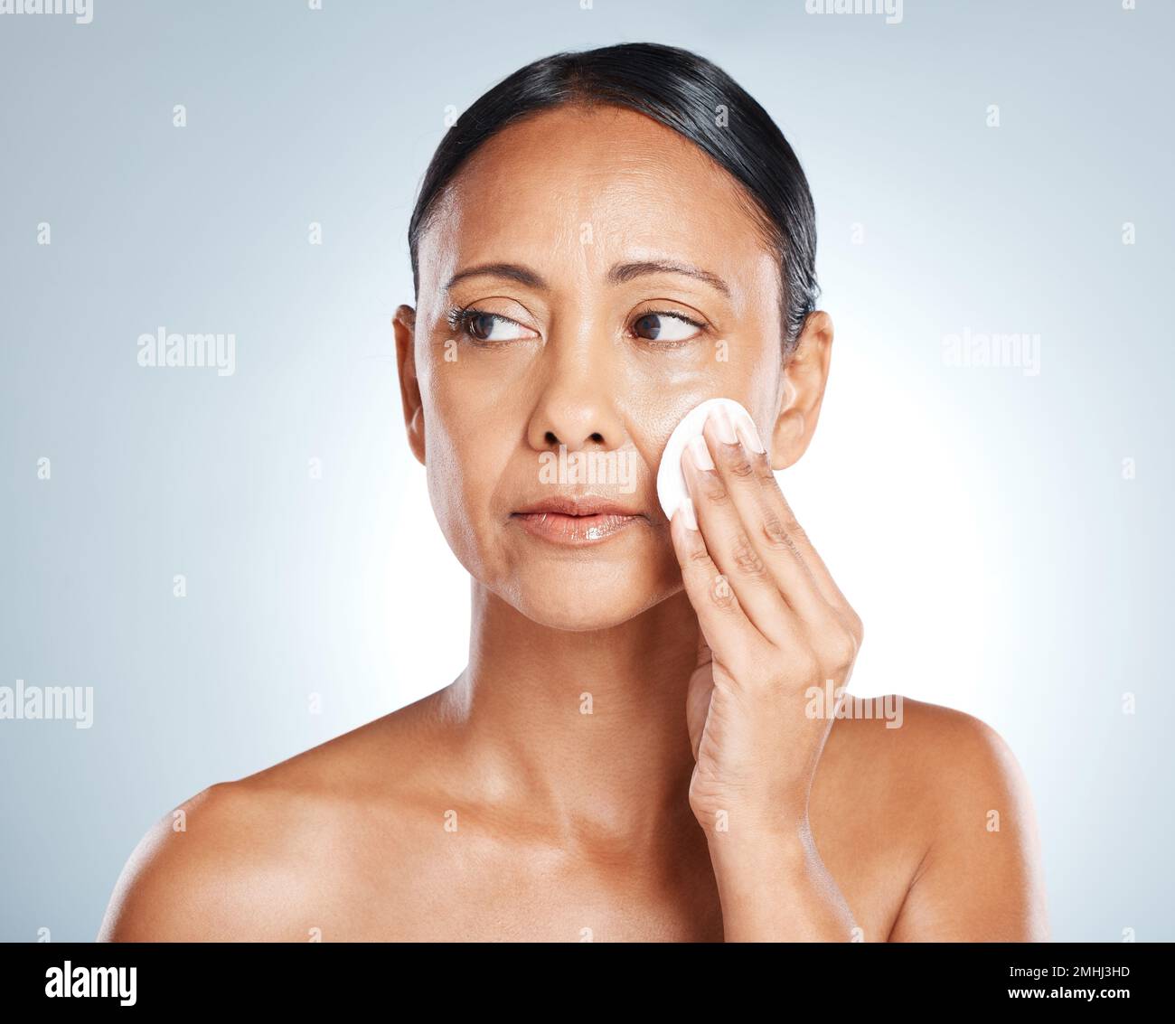 Beauty girl face cleaning hi-res stock photography and images - Alamy