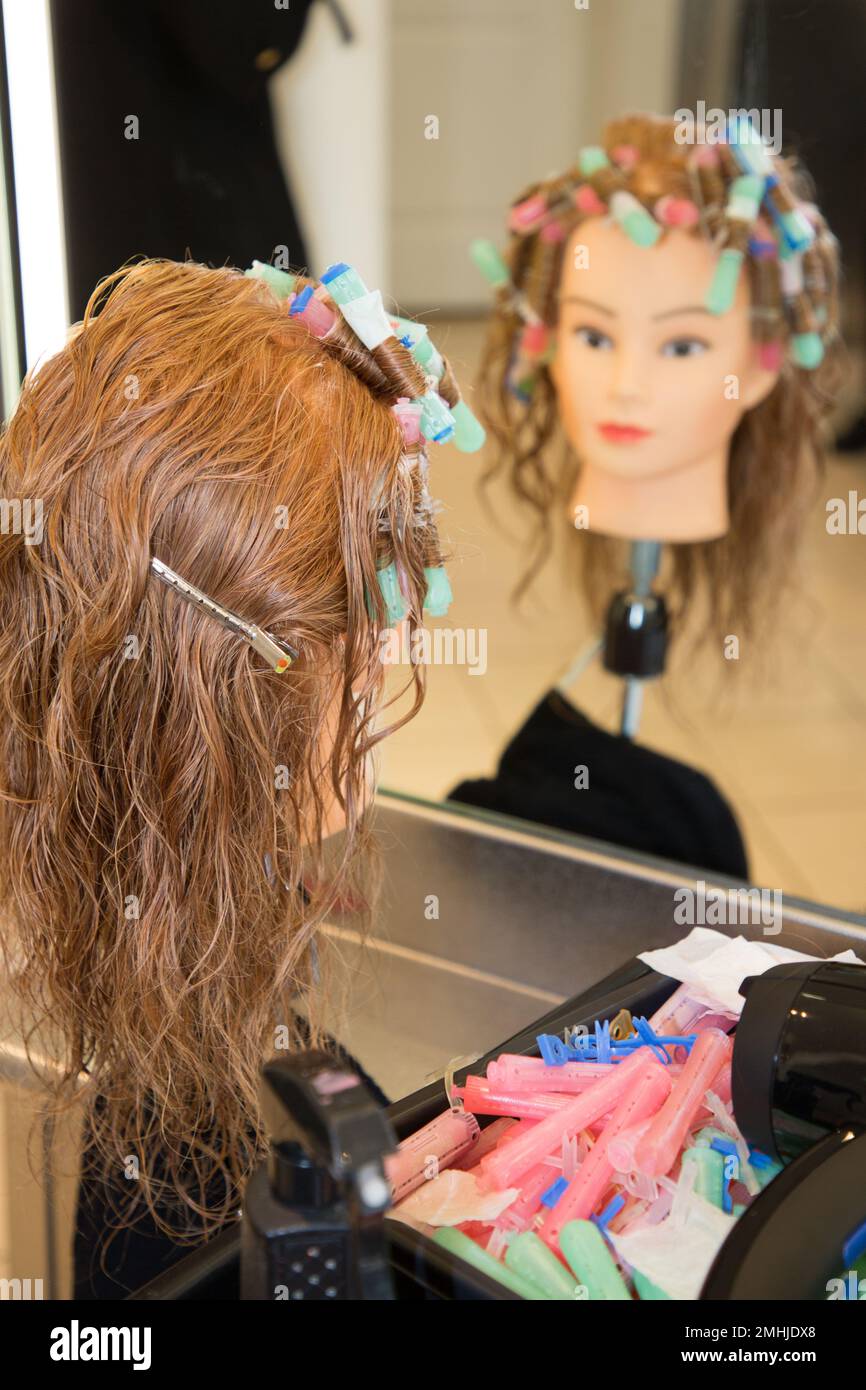 plastic styling head for training hairdressers Stock Photo Alamy
