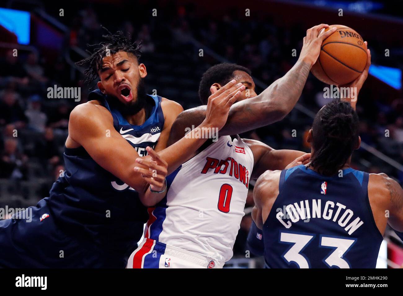 detroit-pistons-center-andre-drummond-0-takes-the-rebound-next-to