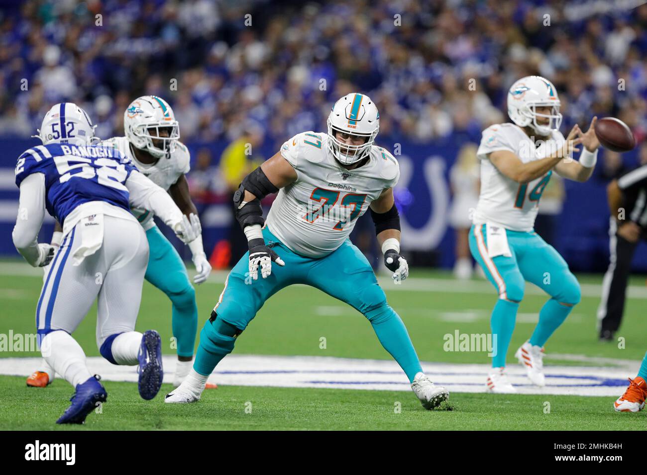 Green Bay, WI, USA. 11th Nov, 2018. Green Bay Packers defensive end Mike  Daniels #76 reacts toward Miami Dolphins offensive guard Jesse Davis #77  during the NFL Football game between the Miami