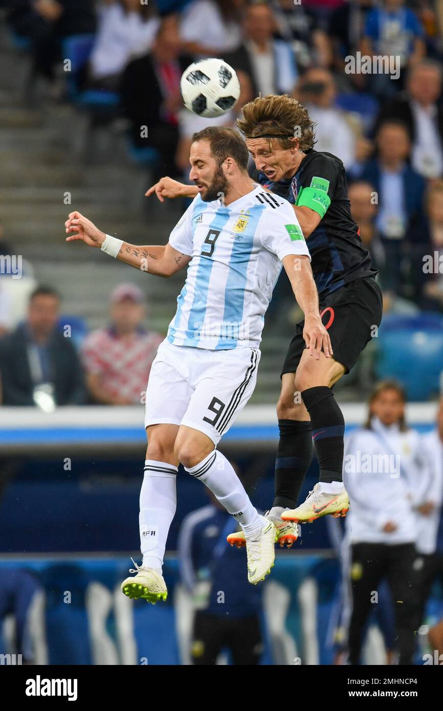 NIZHNIY NOVGOROD, RUSSIA - JUNE 21: Gonzalo Higuain of Argentina vs Luka Modric of Croatia during the 2018 FIFA World Cup Russia group D Stock Photo