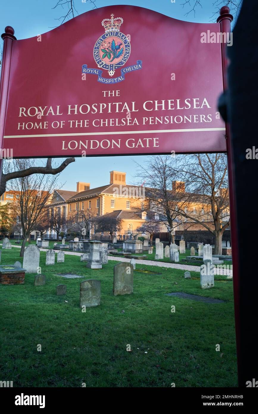 london Gate cemetery, part of the Royal Chelsea Hospital, London, England, founded in the seventeenth century by king Charles II for retired military. Stock Photo