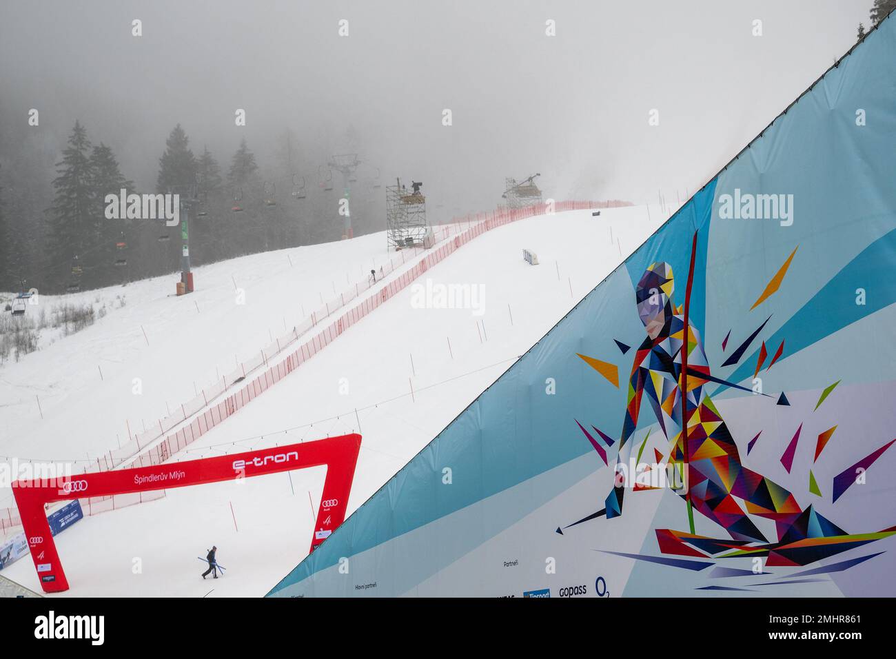 Spindleruv Mlyn, Czech Republic. 27th Jan, 2023. Preparation of the