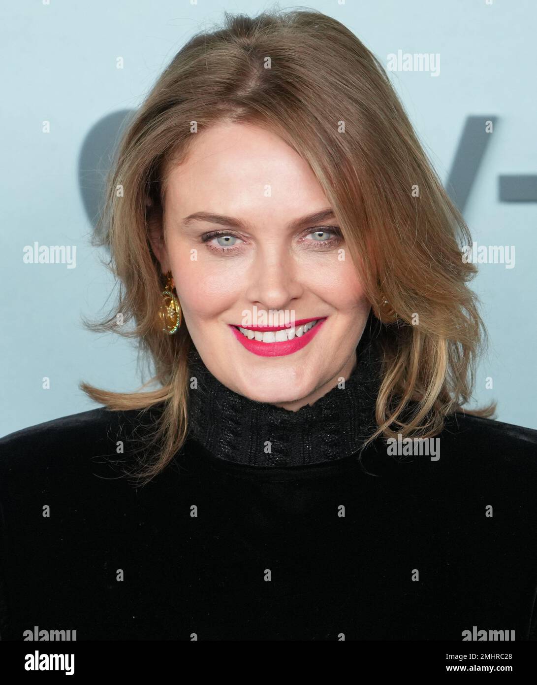 los-angeles-usa-26th-jan-2023-emily-deschanel-arrives-at-apple-tv