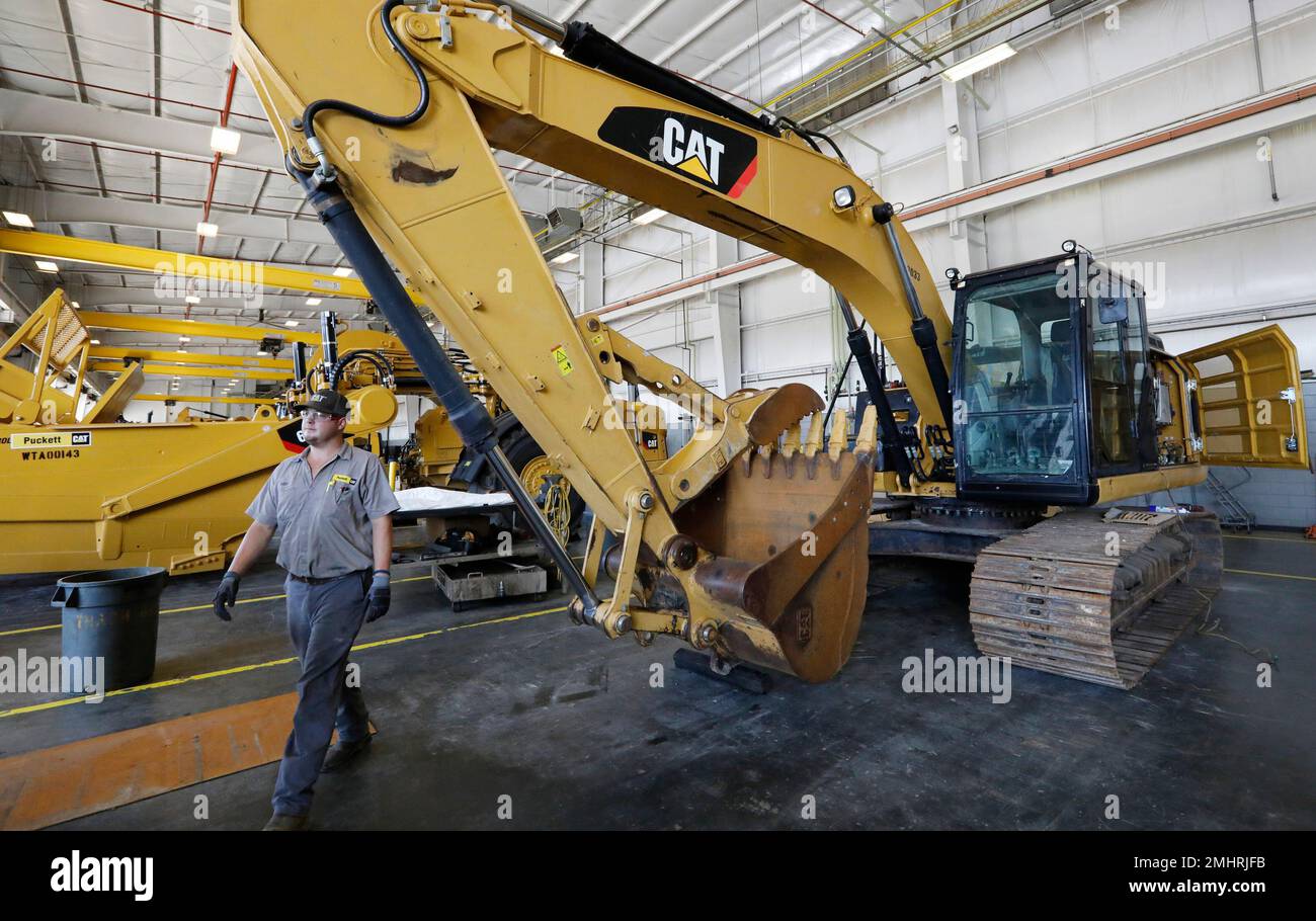 In this Sept. 18, 2019, photo a Puckett Machinery Company technician