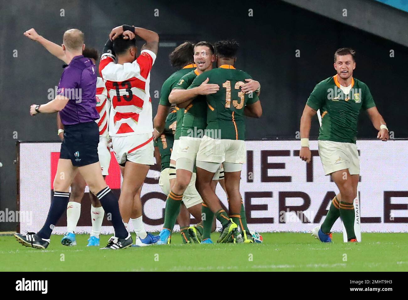 South Africa players celebrate as South Africa's Makazole Mapimpi ...