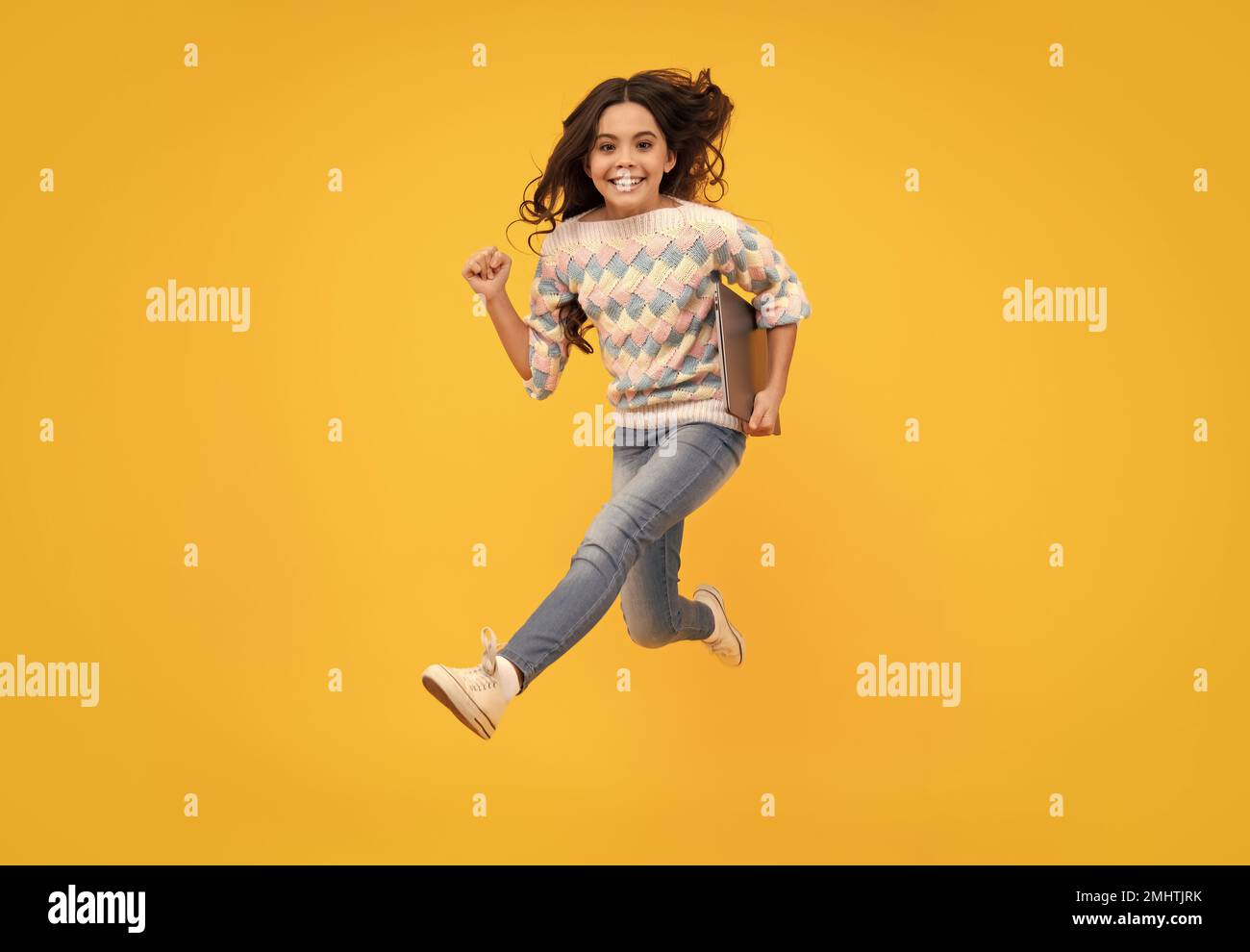 Jumping kids hi-res stock photography and images - Alamy