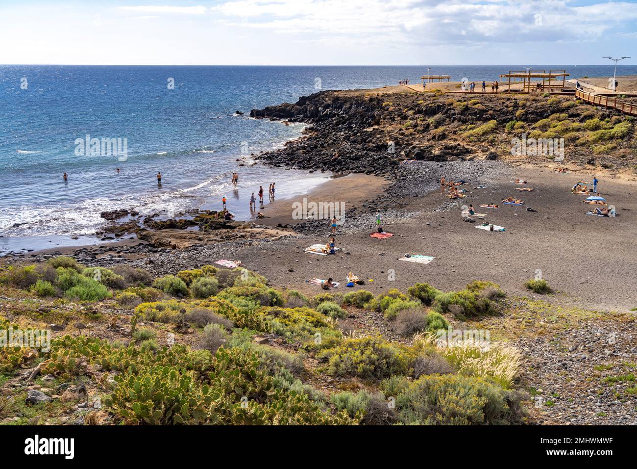 Strand und Küste bei  Los Abrigos, Teneriffa, Kanarische Inseln, Spanien |  Beach and coast at Los Abrigos, Tenerife, Canary Islands, Spain Stock Photo