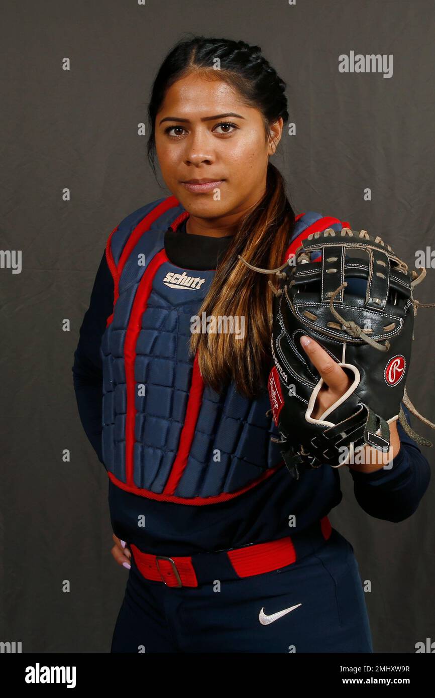 Media Day Photoshoot | Softball pictures poses, Softball photos, Softball  pictures