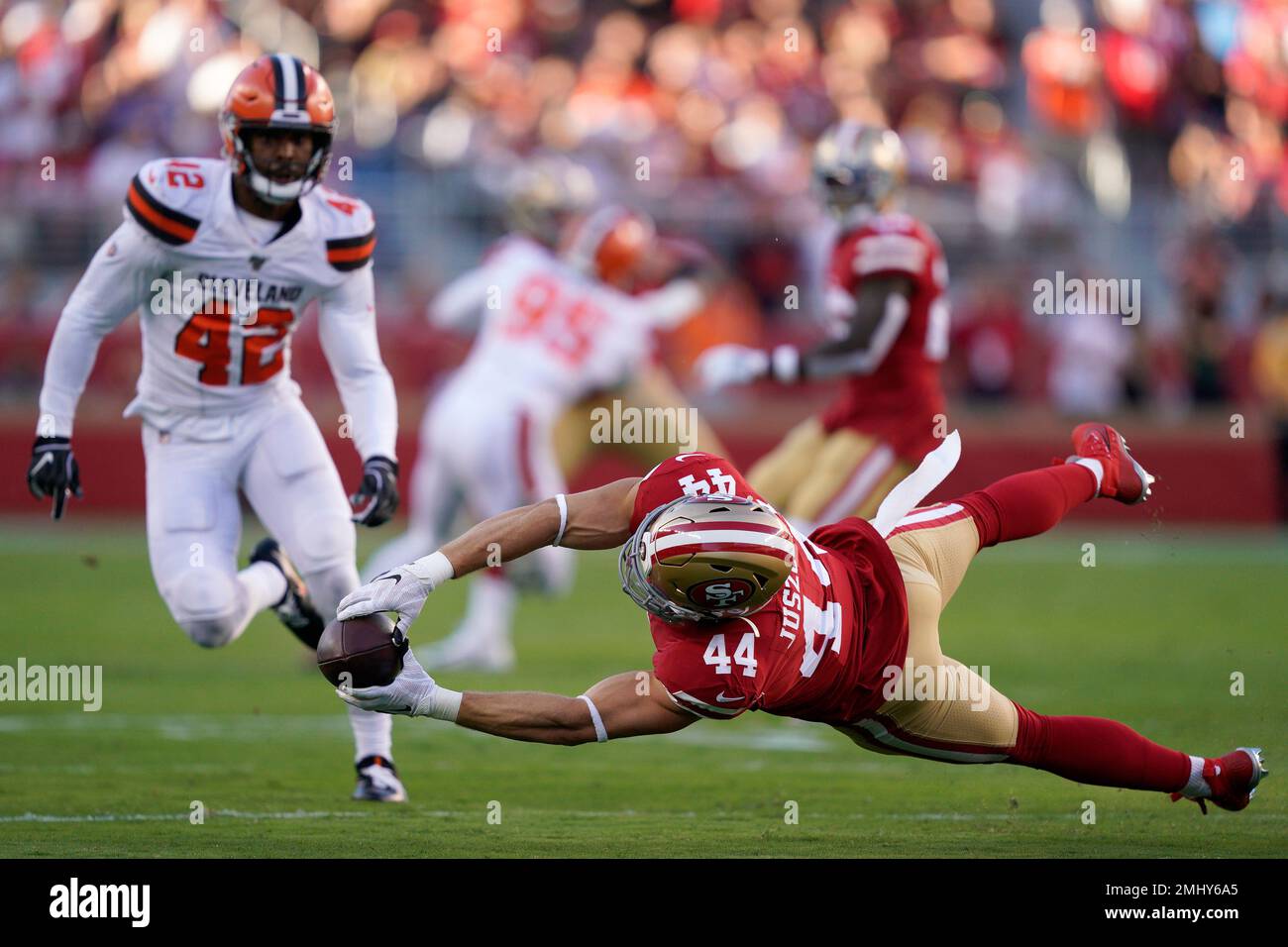San Francisco 49ers fullback Kyle Juszczyk (44) cannot catch a