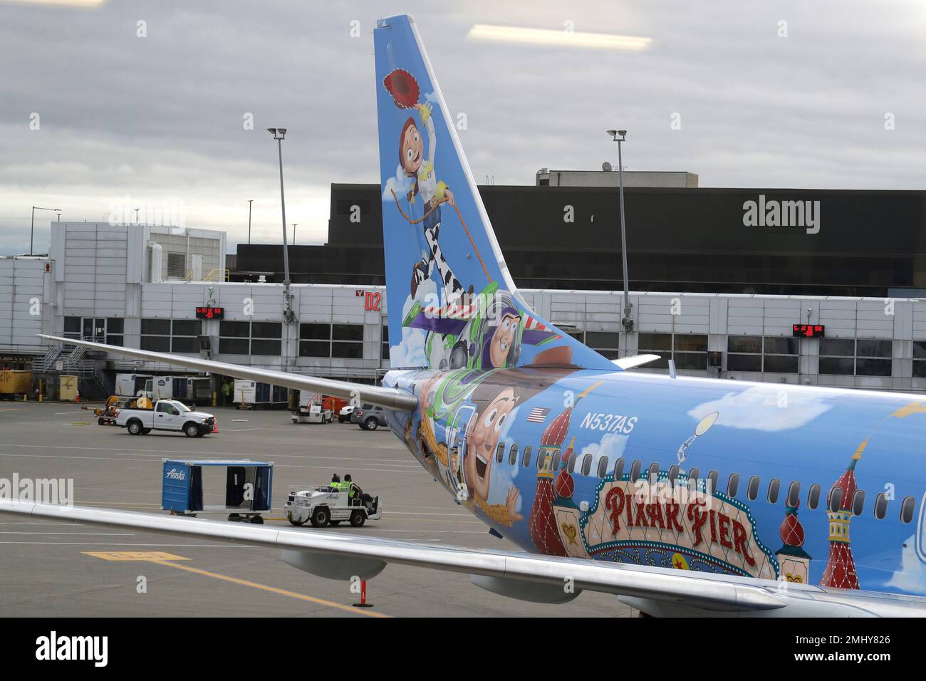 アラスカ航空 B737-800(N589AS) トイストーリー4 Toy Story 4 Alaska Airlines N589AS Boeing 737-800 Takeoff