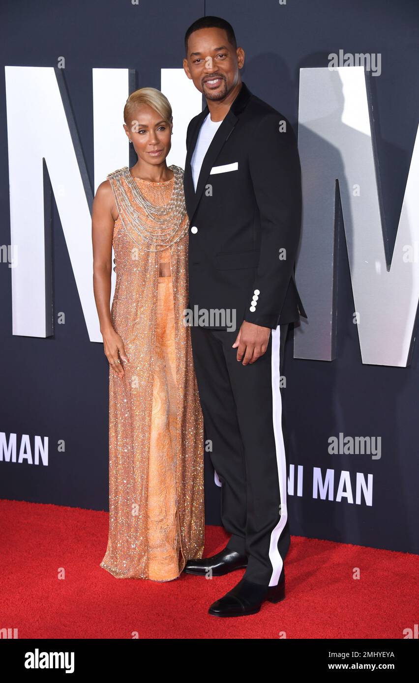 Cast member Will Smith and Jada Pinkett Smith attend the premiere of ...