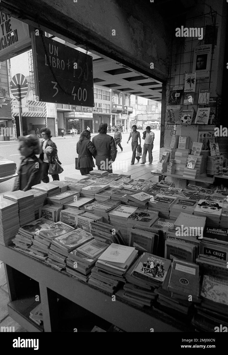 Used books store in downtown Corrientes Street, Buenos Aires, Argentina