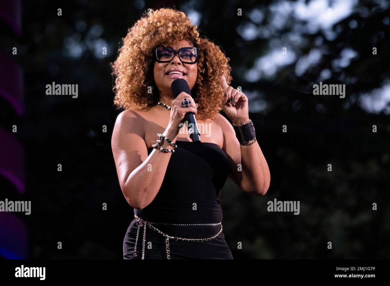 Taraji P. Henson speaks at the 2019 Global Citizen Festival in