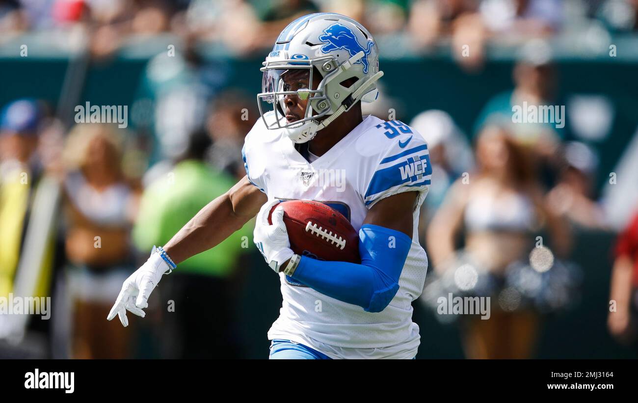 DETROIT, MI - AUGUST 8: Detroit Lions CB (39) Jamal Agnew heads off the  field at halftime of NFL pre-season game between New England Patriots and  Detroit Lions on August 8, 2019