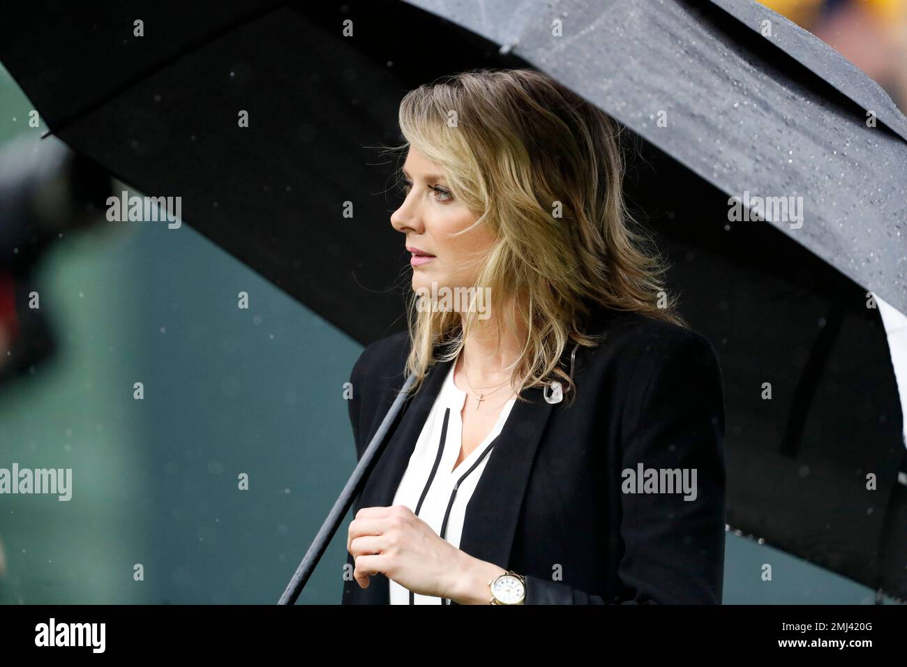 NFL sideline reporter Stacey Dales on the sidelines before the Los Angeles  Rams take on the San Francisco 49ers in the NFL NFC Championship game,  Sunday, Jan. 30, 2022 in Inglewood, Calif.