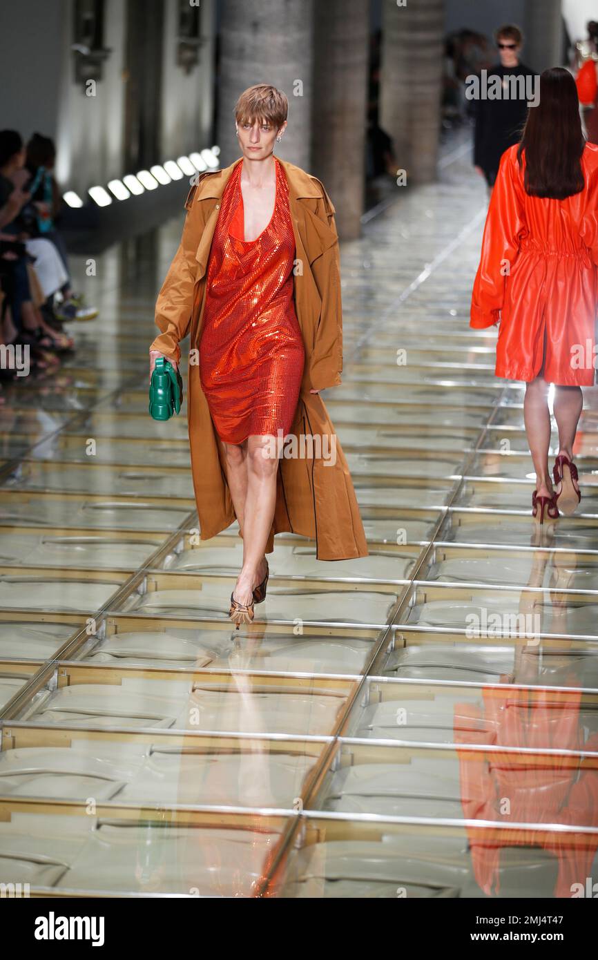 A model wears a creation as part of the Bottega Veneta Spring-Summer 2020  collection, unveiled during the fashion week, in Milan, Italy, Thursday,  Sept. 19, 2019. (AP Photo/Antonio Calanni Stock Photo - Alamy