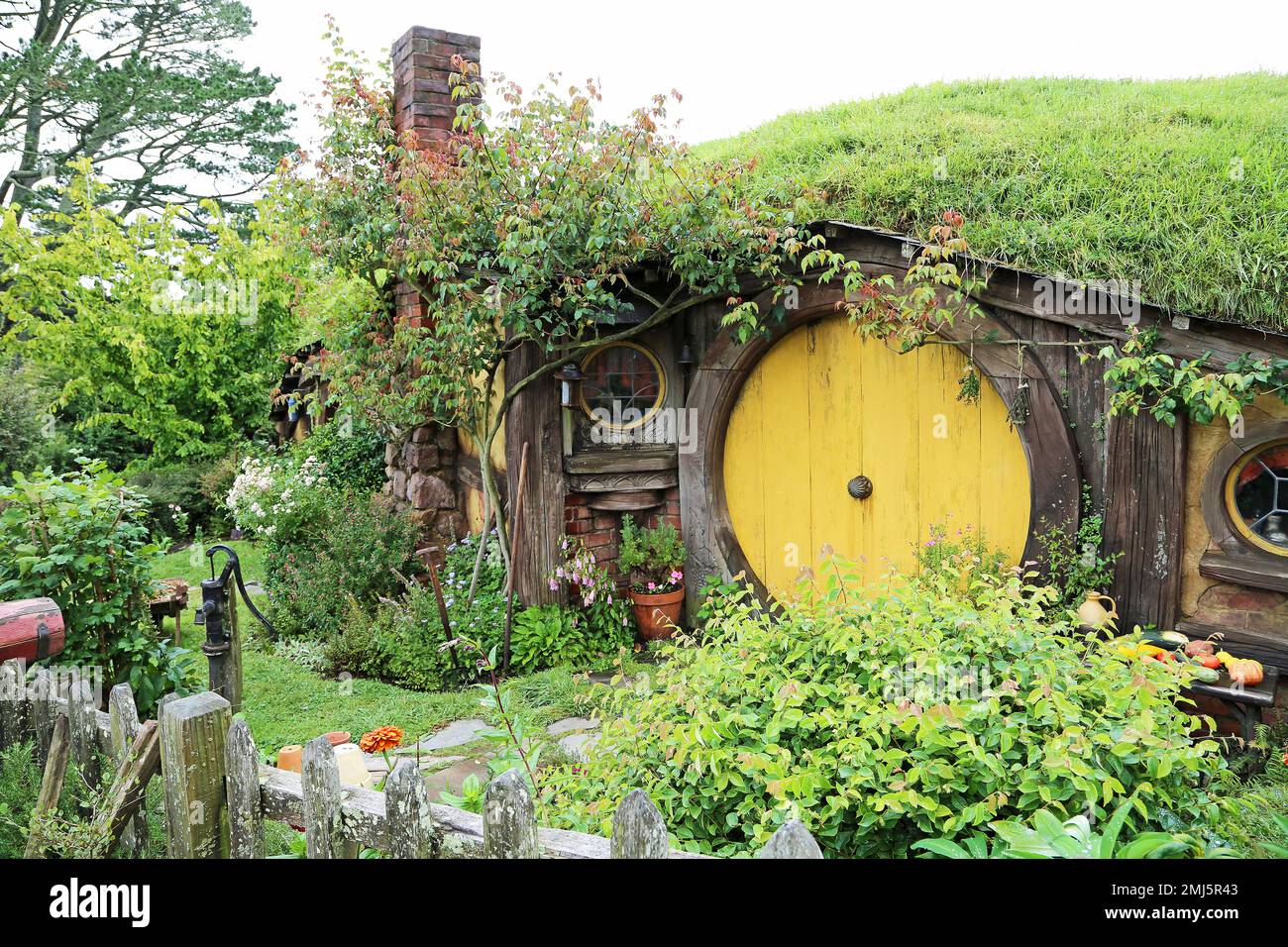 Hobbit dugout garden - Matamata, New Zealand Stock Photo