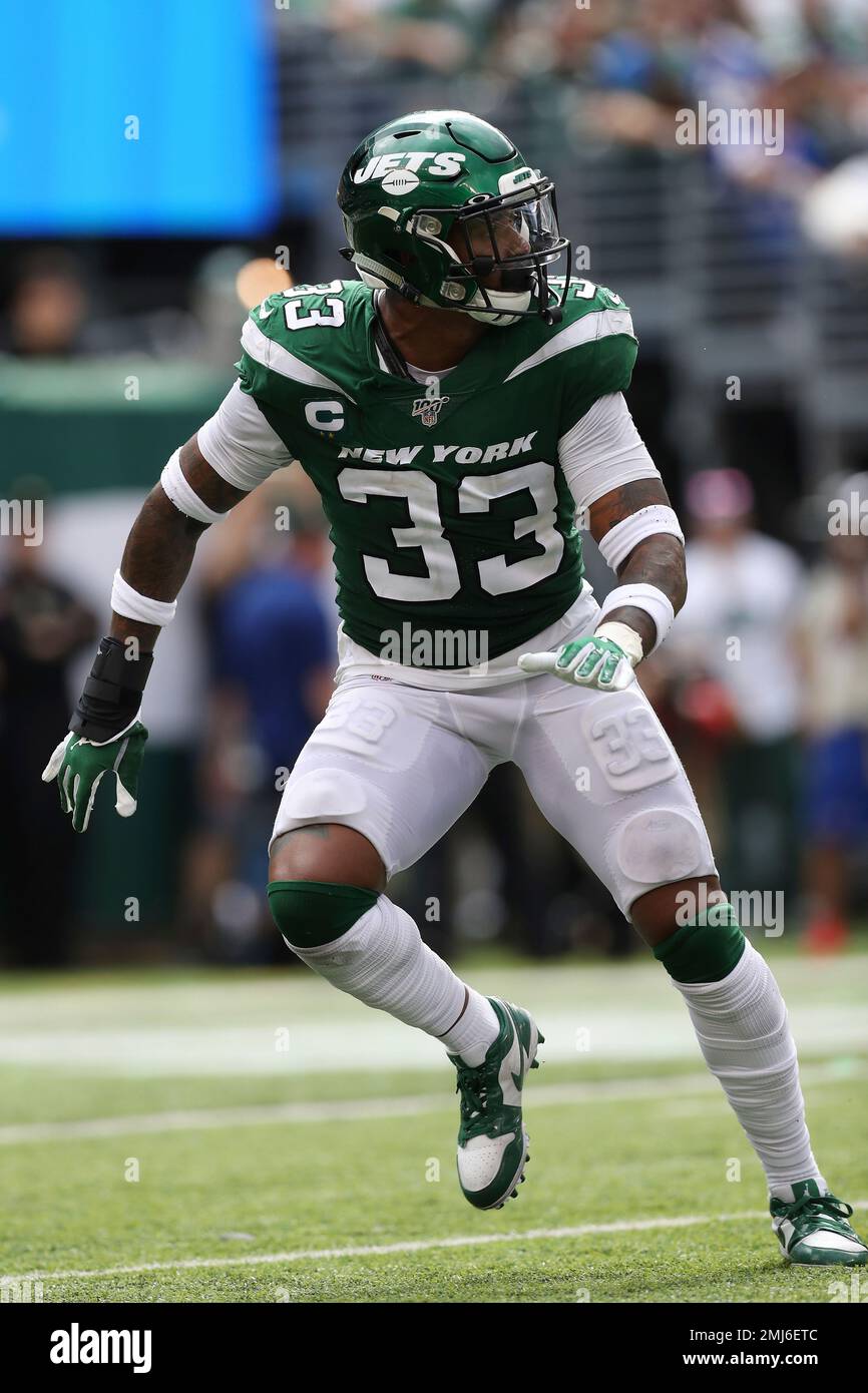 East Rutherford, New Jersey, USA. 2nd Nov, 2017. New York Jets safety Jamal  Adams (33) reacts during the NFL game between the Buffalo Bills and the New  York Jets at MetLife Stadium