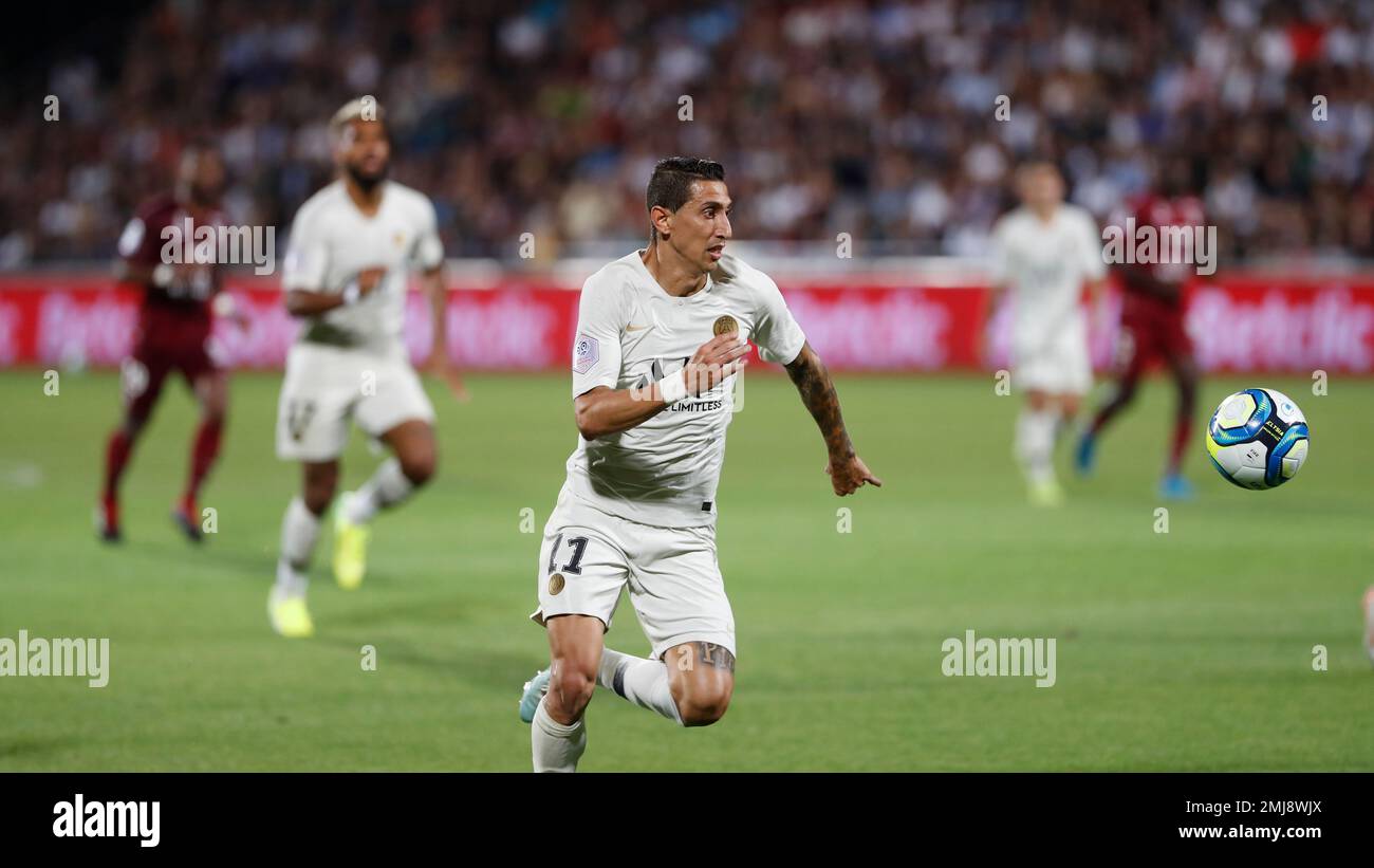 PSG's Angel Di Maria ris running after the ball .the French League One ...