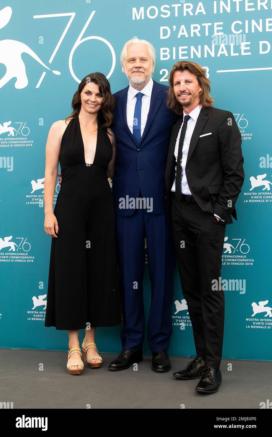 Actress Hannah Chodos, from left, director Tim Robbins and actor