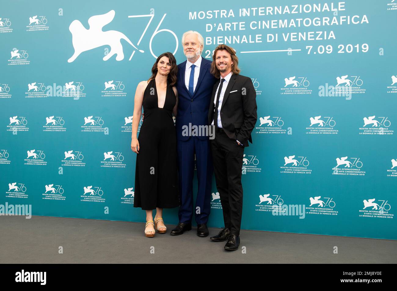 Actress Hannah Chodos, from left, director Tim Robbins and actor