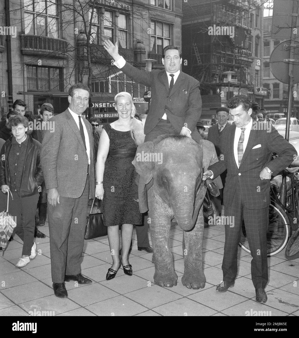 Dutch singer willy alberti hi-res stock photography and images - Alamy