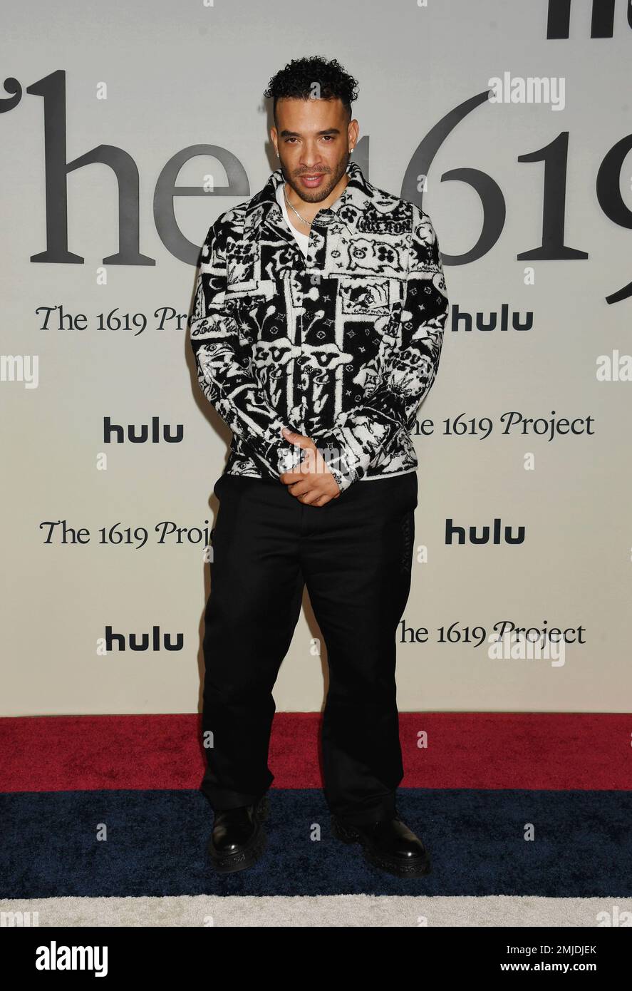 LOS ANGELES, CALIFORNIA JANUARY 26 Jason Lee attends the Los Angeles