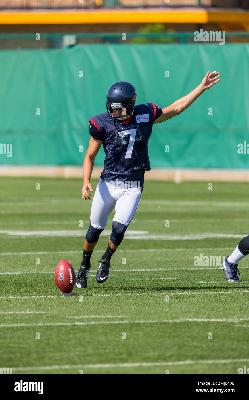 Houston Texans kicker Kaimi Fairbairn catches a pass during a joint NFL football practice with the Green Bay Packers Monday, Aug 5, 2019, in Green Bay, Wis