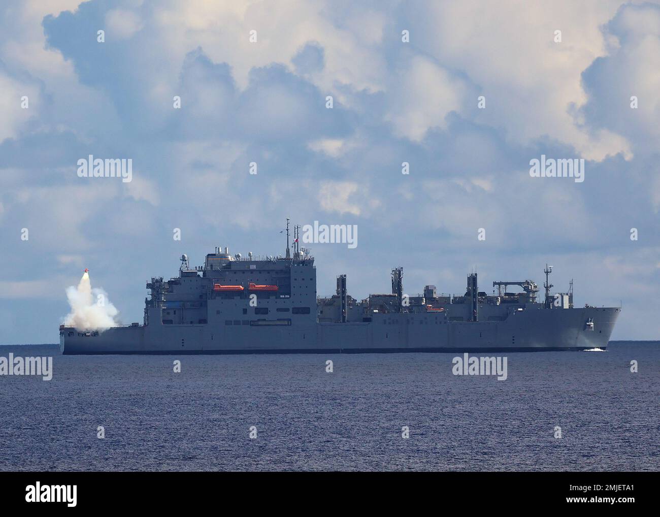 philippine-sea-aug-28-2022-lewis-and-clark-class-dry-cargo-and