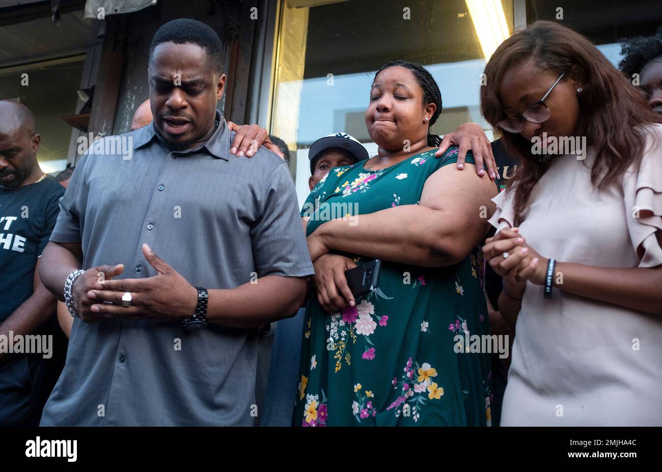 Emerald Garner, center, daughter of chokehold victim Eric Garner ...