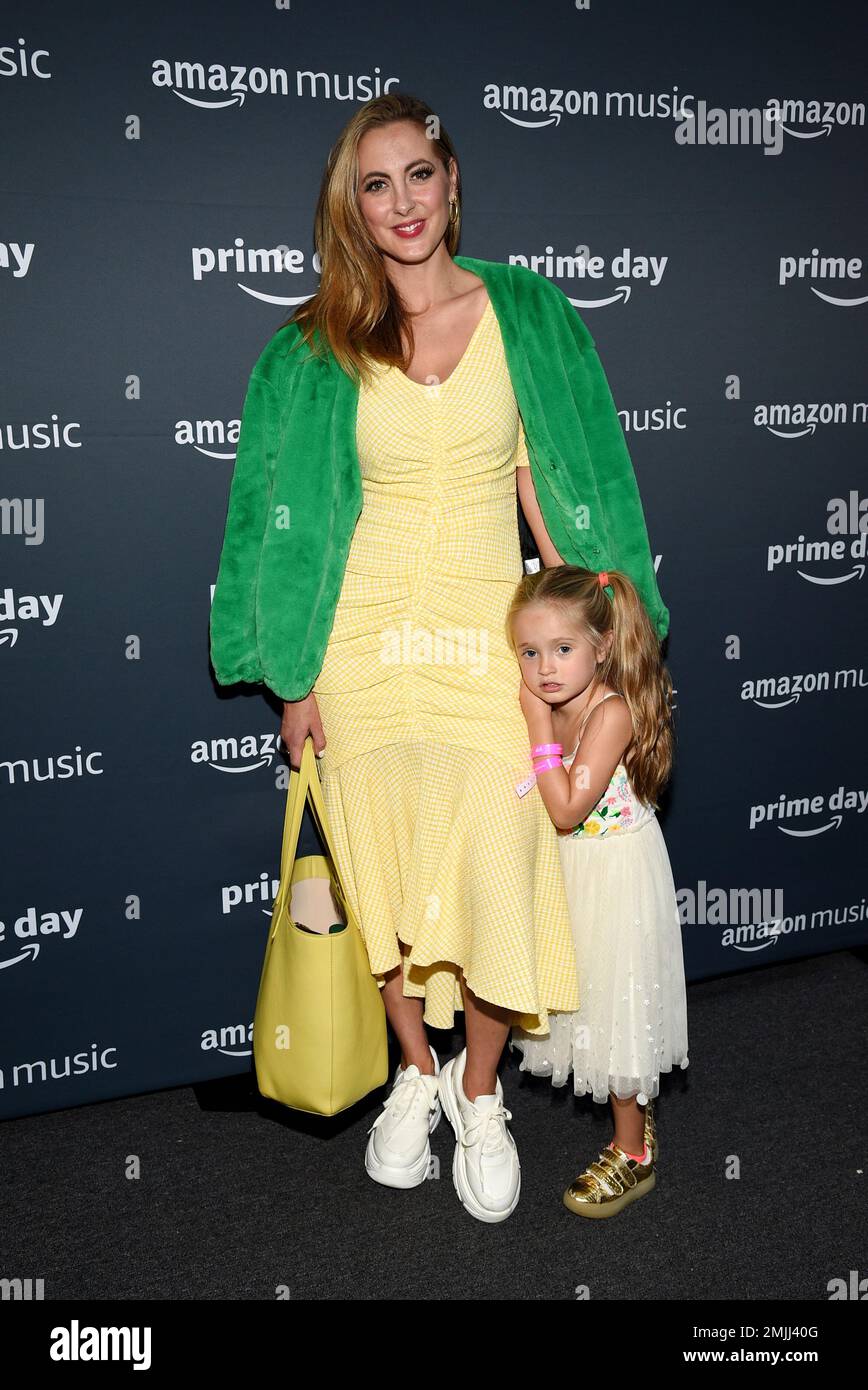 Actress Eva Amurri and her daughter Marlowe Mae Martino attend Amazon(02)