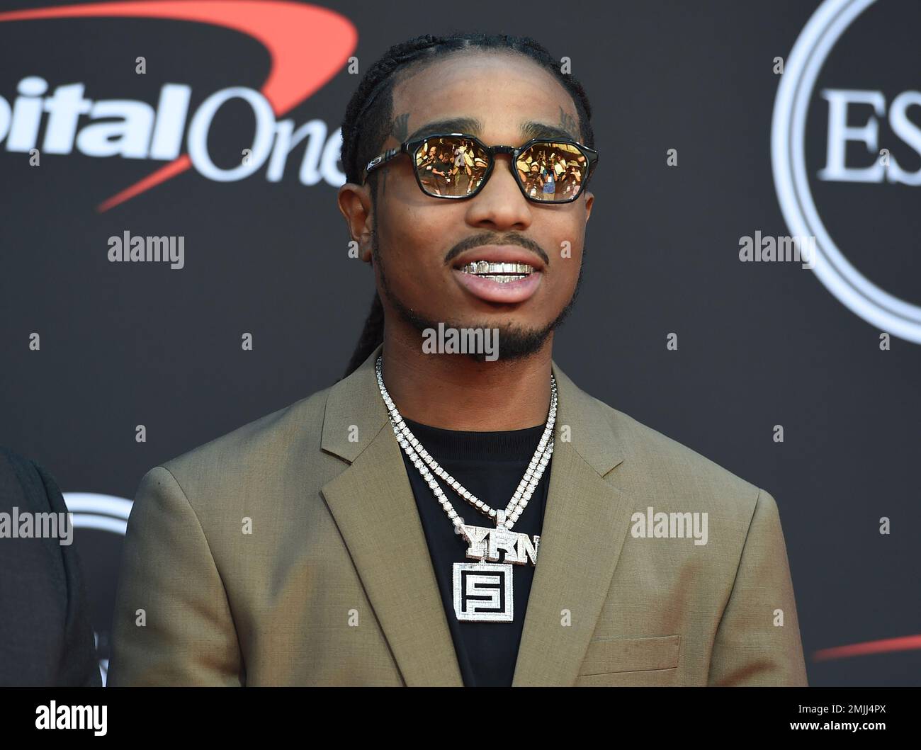 Quavo circle best sale glasses