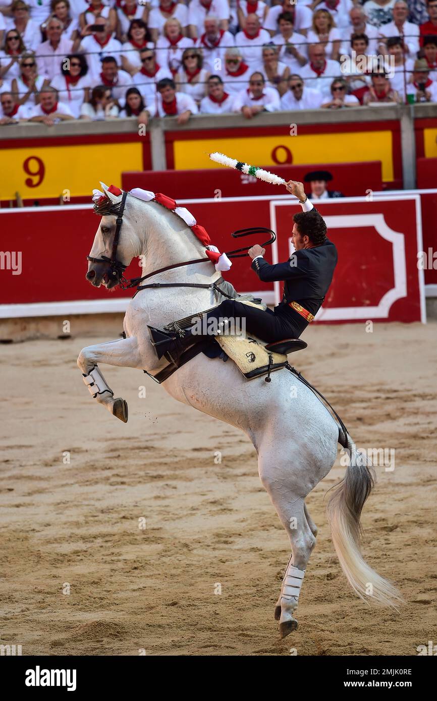 Spanish mounted bullfighter Leonardo Hernandez performs during a