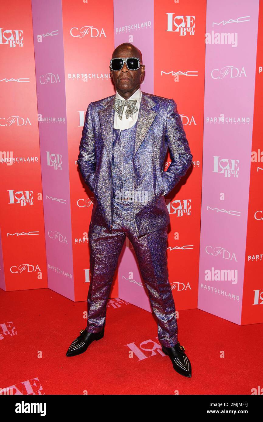 Fashion Designers Who Died Of Aids 2026.Dapper Dan attends the Love Ball III HIV/AIDS benefit, hosted by The ...